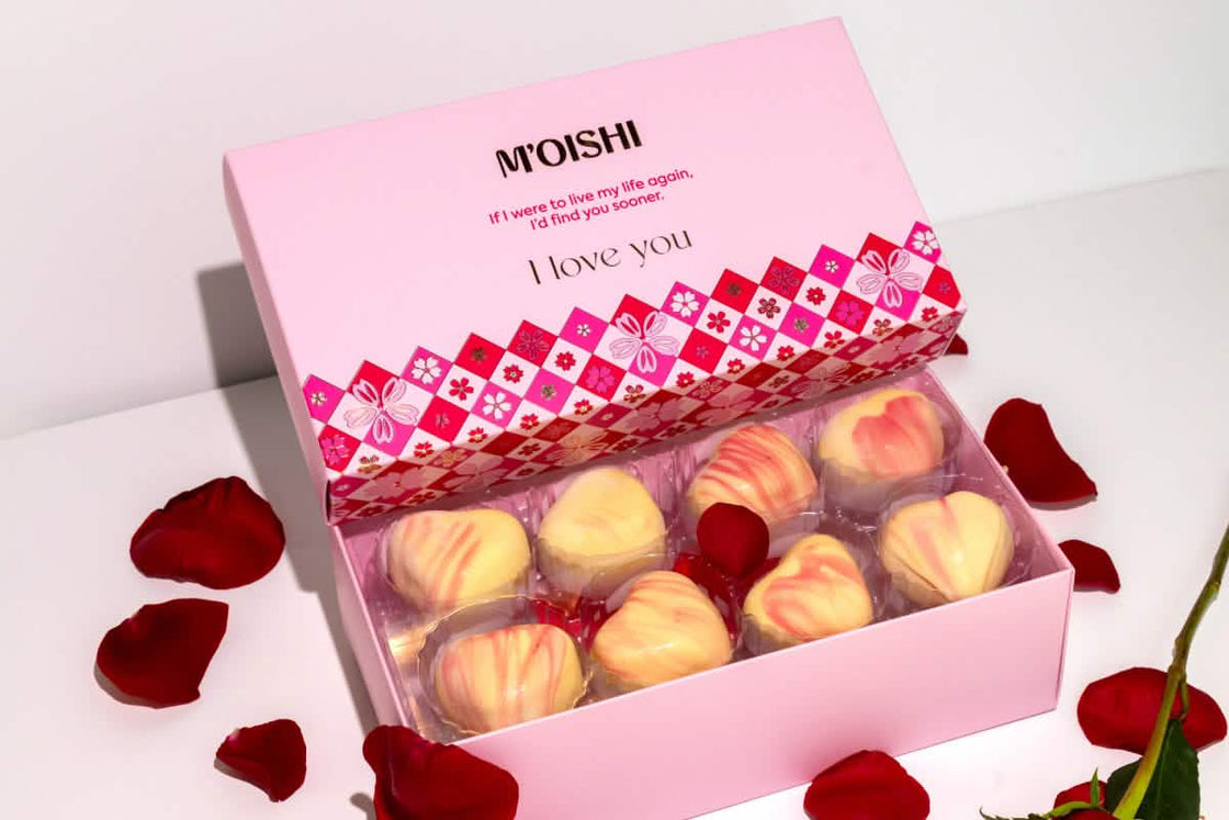 Valentine Box - 16 Pieces Heart Shape Mochi Ice Cream